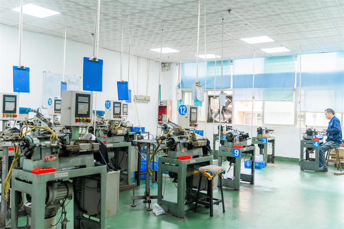 Table Lathing (1).JPG Table Lathing (1).JPG